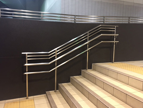 東京都内の階段と手すりについて 4のイメージ