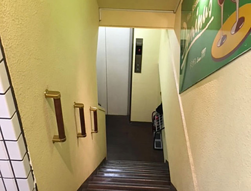 東京都内の階段と手すりについて 9のイメージ